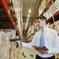 نیازمند نیروی انباردار