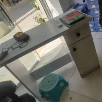 میز و رگال همراه با پایه