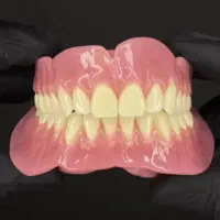 ساخت دندان مصنوعی