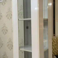 کمد شیشه‌ای دکوری