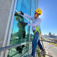 اجرا سیستم های کرتین وال/اسکای لایت/هندریل