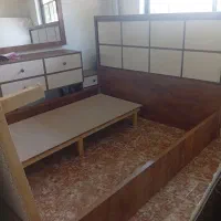 تخت خواب دو نفره همراه با تشک
