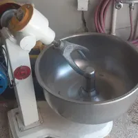 صنعتی. چرخ گوشت گریبکسی. خمیر کن|خردکن، آسیاب، غذاساز|رشت, گلباغ نماز|دیوار