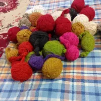 فروش مقداری نخ قالی