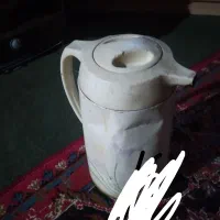 شاگرد بنا هستم دیوار چینی و سیمان کاری انجام میدم