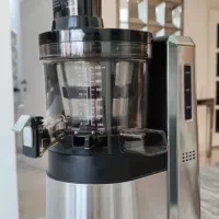 عصاره گیر میوه و سیفی جات HUROM H22