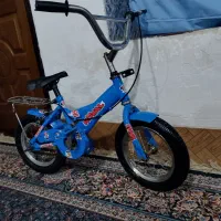 دوچرخه ۱۲ آبی و تمیز