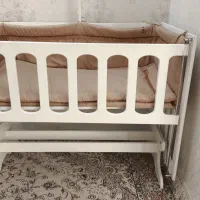 تخت کنار مادر گهواره ای نو با قیمت مناسب با توری|تخت و سرویس خواب|پاکدشت, شهرک انقلاب|دیوار