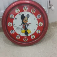 ساعت دیواری بچگانه