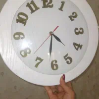 ساعت دیواری و کمد و اویز لباس و جاکفشی،همگی درحدنو