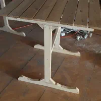 میز صندلی چوبی