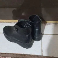یک جفت پوتین نونو