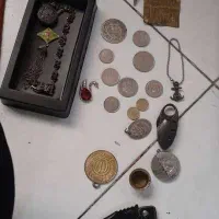 تعدادی وسایل قدیمی کلکسیونی فقط باهم