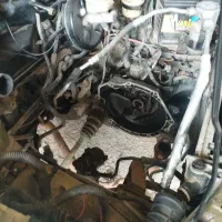 دوو سیلو در حال تعمیر اساسی موتور