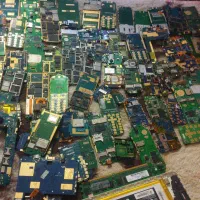 بردگوشی موبایل یکجا 14میدم1کیلو400گرم