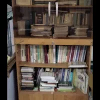 کتابخانه چوبی ۴ طبقه با حدود ۵۰۰ جلد کتاب|کتاب و مجله ادبی|مشهد, امام رضا (ع)|دیوار