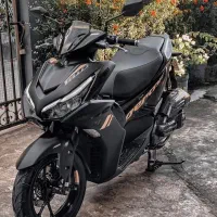 خریدار و فروشنده موتور سیکلت