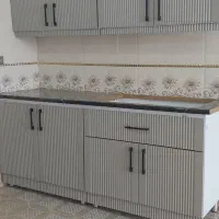نیروی کار ماهراوستا کابینت ساز MDF کار و فلز کار