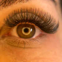 تخفیف خدمات و آموزش اکستنشن و لیفت مژه و ابرو