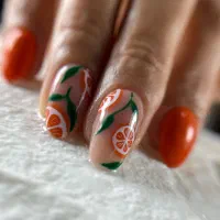 مدل (برای تکمیل البوم پیج کاری)برای طراحی ناخن|خدمات آرایشگری و زیبایی|رشت, معلم|دیوار