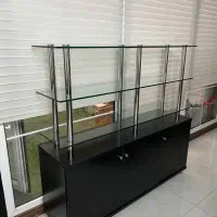ویترین شیشه ای با کمد