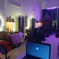 آرایشگر ماهر و نیمه ماهر ( درصدی )