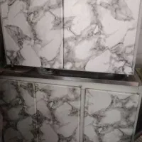 3کابینت فلزی تمیز همراه سینک