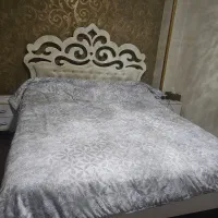 تخت دو نفره 160  با پاتختی کاملا سالم