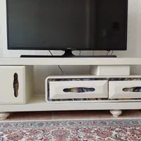 میز تلوزیون در حد نو
