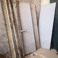 درب حیاط سه لنگه تمام آهن تمیز و سالم