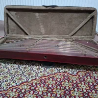 سنتور سه مهر|سازهای سنتی|زاهدان, |دیوار