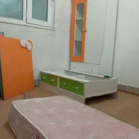 کمد لباس بچه.وتخت خواب گهواره ای با تشک