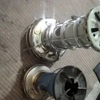 دوعدد چراغ بزرک سالم کوچک یک کمی فرو رفتگی دارد