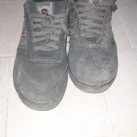 کفش کتانی سالم 43