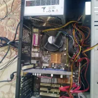 کیس و مانیتور