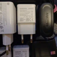 شارژر اصلی داخل جعبه گوشی و متفرقه