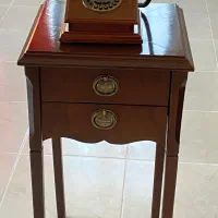 فروش میز و تلفن سلطنتی