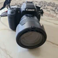 دوربین کنون D80 در حد آکبند