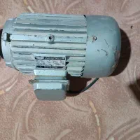 یک عدد دینام صنعتی 3 فاز