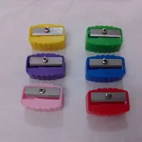 مداد تراش ساده رنگارنگ