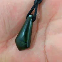 یشم پادزهر عباس اباد اصل عتیقه بشرط تست اهنربا