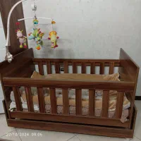 تخت و گهواره کودک