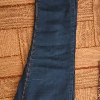 دو عدد بلوز و شلوار لی