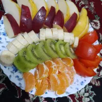 همکار خانم جهت نظافت و ظرف شویی