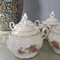 قندان گل سرخی