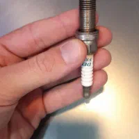 خرید شمع سوزنی وسنسور اکسیژن ضایعاتی با قیمت مناسب|خدمات موتور و ماشین|زنجان, |دیوار