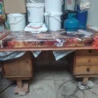 میز چوب گردو