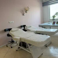 وسایل سالن زیبایی  (تخت ماساژ، صندلی، کانتر) فوری|آرایشگاه و سالن‌های زیبایی|کرج, مهرویلا جنوبی|دیوار