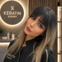 کراتین‌کار حرفه‌ای با چند سال سابقه کار