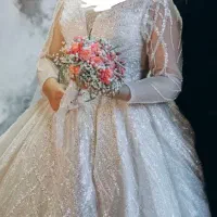 لباس عروسی .